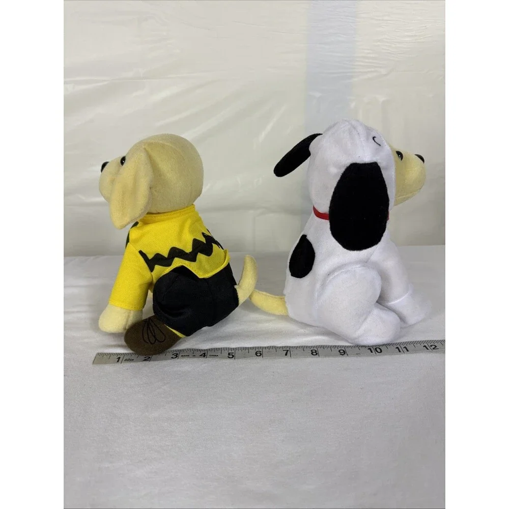Raising Cane’s Snoopy & Woodstock Charlie Brown Dogs Limited Edition 2021